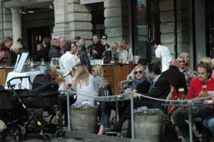 Stokholma, Stureplan. Maltīte ārā