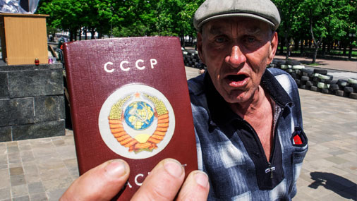 Šī persona ir pret Ukrainas neatkarību. Luganska, 10.maijs.